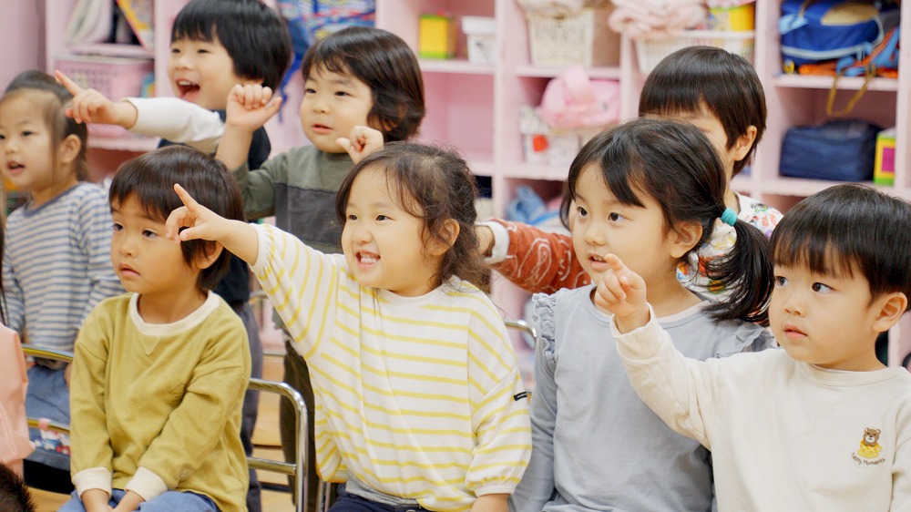 よくつくり出し、よくあらわす子ども